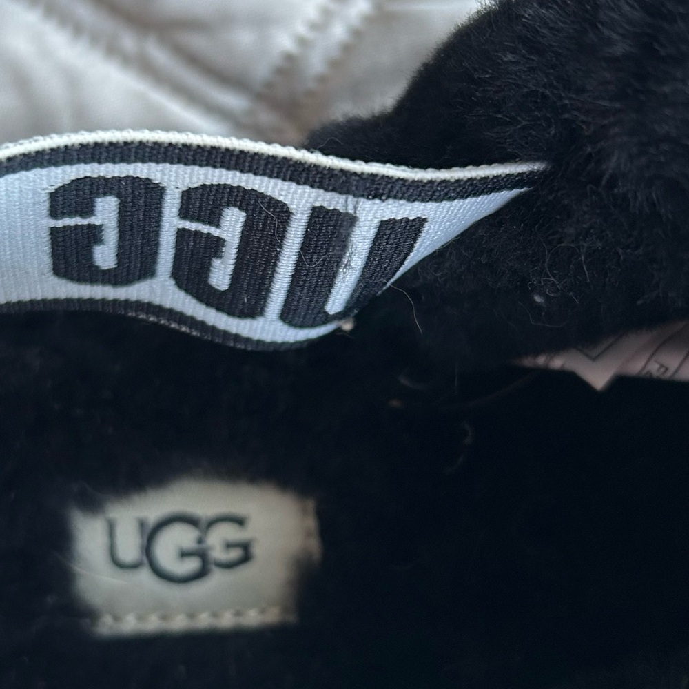 NEW UGG Fur Slipper Slides Women's 6 Black - Picture 6 of 7